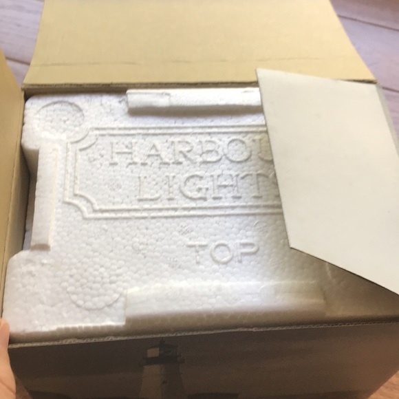 NIB Harbor Lights Edgartown signed w/ COA - Picture 9 of 11